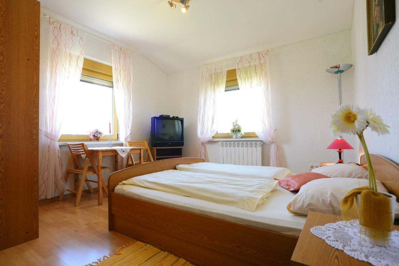 Ferienhaus Tomic Nedeščina Exterior foto